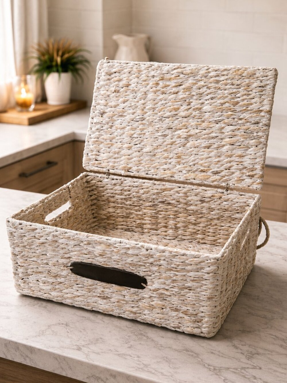 NWT Water Hyacinth Pantry Basket With Lid & Chalkboard Label